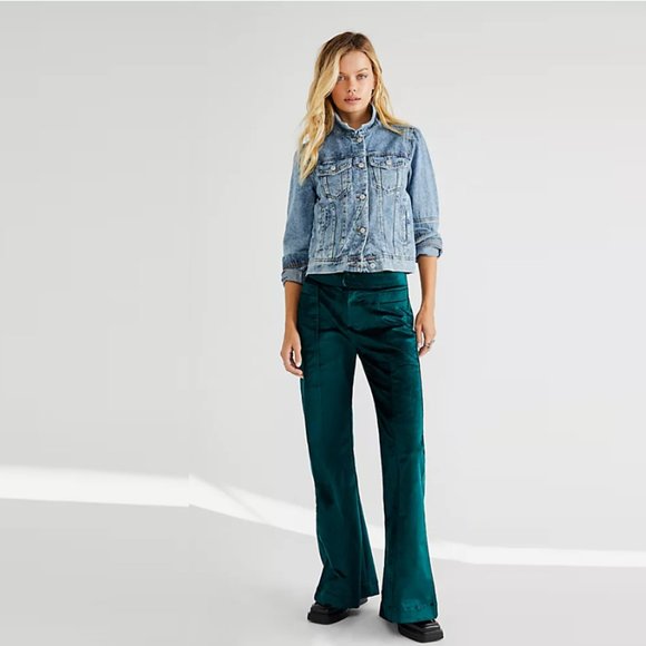 FREE PEOPLE WOMEN'S WALK WITH YOU VELVET FLARE TROUSERS JADE 10 - Picture 1 of 8